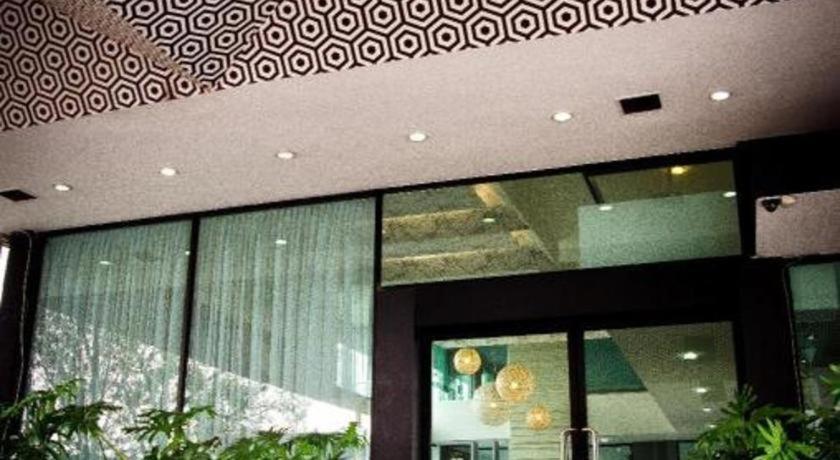 ספופן Hotel Portonovo Plaza Expo מראה חיצוני תמונה