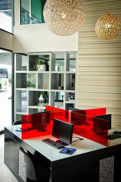 ספופן Hotel Portonovo Plaza Expo מראה חיצוני תמונה